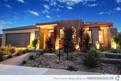 desert landscaping ideas | 15 Modern Front Yard Landscape Ideas | Home Design Lover Succulent Landscape Design, Modern Front Yard, Succulent Landscaping, Front Yard Design, Easy Landscaping, Landscape Plans, Traditional Landscape, Yard Design, Landscaping Tips