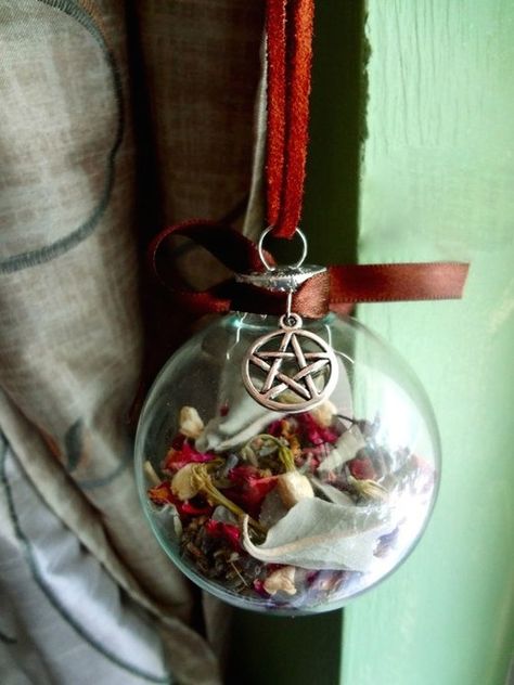 Yule Crafts, Witch Ball, Wiccan Crafts, Home Blessing, Pagan Crafts, Yule Ball, Witchy Crafts, Yule Decorations, Practical Magic