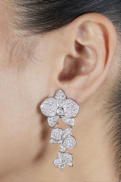 Jewelry Fancy, Silhouette Earring, Bridal Statement Earrings, Fancy Earrings, Floral Jewelry, Cubic Zirconia Jewelry, Expensive Jewelry, Wedding Jewelry Earrings, Floral Jewellery