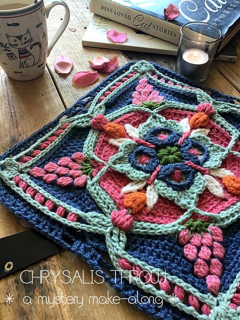 Crochet Flower Blanket, Mandala Crochet, Crochet Square Blanket, Crocheted Dress, Granny Square Crochet Patterns Free, Knitting Machine Patterns, Crochet Mandala Pattern, Crochet Blanket Designs, Crochet Blanket Afghan