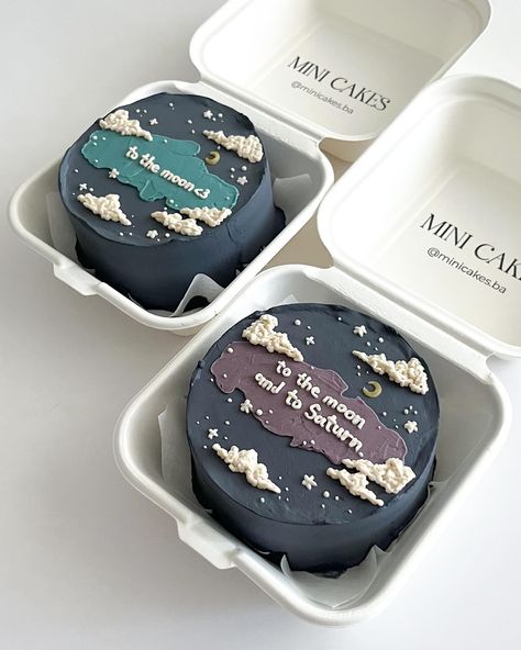 🌙 🪐 . . . . #minicakes #bentocake #cakeart #cakedecorating #tothemoonandback #moon #saturn #cake Saturn Birthday Cake, Saturn Cake, Moon Cake Design, 14th Birthday Ideas, Saturn Return, 14th Birthday, Bday Cake, Moon Cake, Mini Cakes