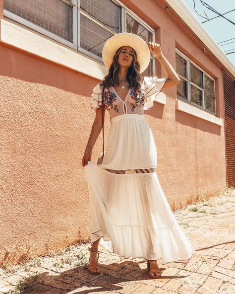 CHELSEA OWENS on Instagram: “Blown away by all the love and support + the fact that I hit 50k followers this week! Thank you for sticking around and loving fashion,…” Kaftan Tunic, Rose Butterfly, Butterfly Sleeve Dress, Boho Dresses Long, Cotton Kaftan, Floral Embroidered Top, White Cotton Dress, Swim Coverup, Butterfly Sleeve