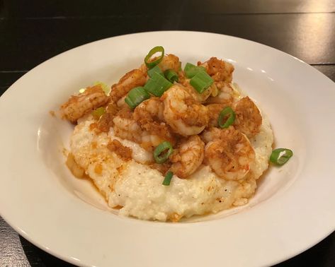 Shrimp & Grits Low Salt Shrimp Recipes, Low Sodium Seafood Recipes, Low Sodium Shrimp Recipes, No Sodium Meals, No Salt Recipes Meals Easy, Low Sodium Dinners, Heart Foods, Cardiac Diet Recipes, Heart Healthy Diet Recipes