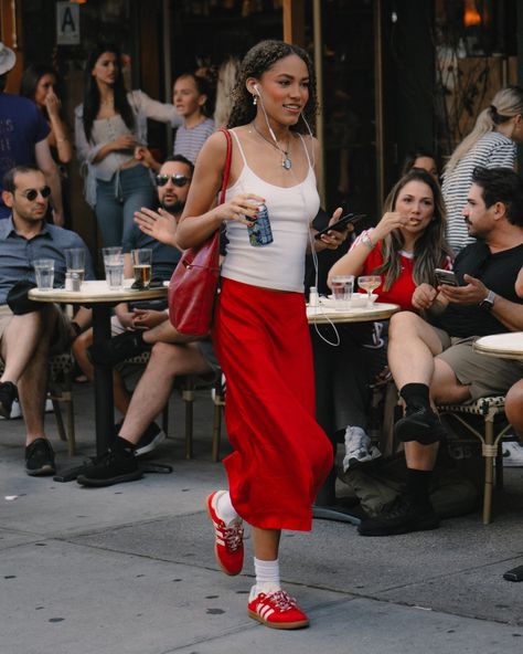 Summer is in the AIR - #streetstyle #sohonyc #summeroutfitideas #summerfashiontrends #fashiontrends . Streetstyle Summer 2024, Sporty Aesthetic Outfit, Paris Summer Outfits, Games Outfits, Astrology Fashion, Streetstyle Summer, Sporty Chic Outfits, Outfits Paris, Outfits Sporty