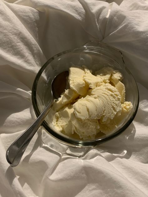 Homemade Ice Cream Aesthetic, Home Made Ice Cream, Food Therapy, Make Ice Cream, Beige Aesthetic, Homemade Ice Cream, Yummy Foods, Food Obsession, Food Cravings