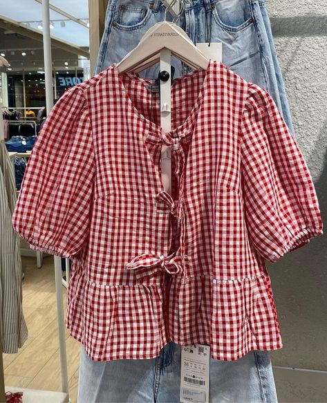 Red Gingham Top, Gingham Top, Hijabi Outfits Casual, Gingham Tops, Hijabi Outfits, Easy Trendy Outfits, Red Gingham, Pink Gingham, Top Trending