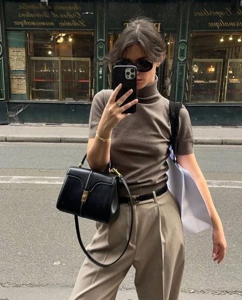 Ivy League Style Women, Ivy League Style, Fall Outfits For Work, Pleated Trousers, 가을 패션, Classic Outfits, Mode Inspiration, Casual Style Outfits, Office Fashion