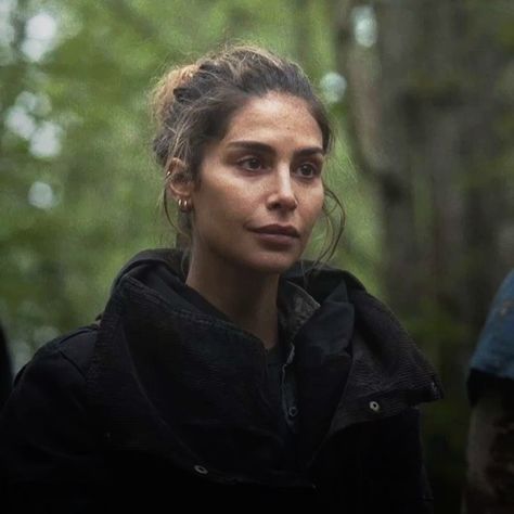 Nadia Hilker Twd, Magna Twd Aesthetic, Maggie Twd Icons, Twd Women, Nadia Hilker, Twd Characters, Twd Comics, Walking Dead Tv Series, Funny Science Jokes