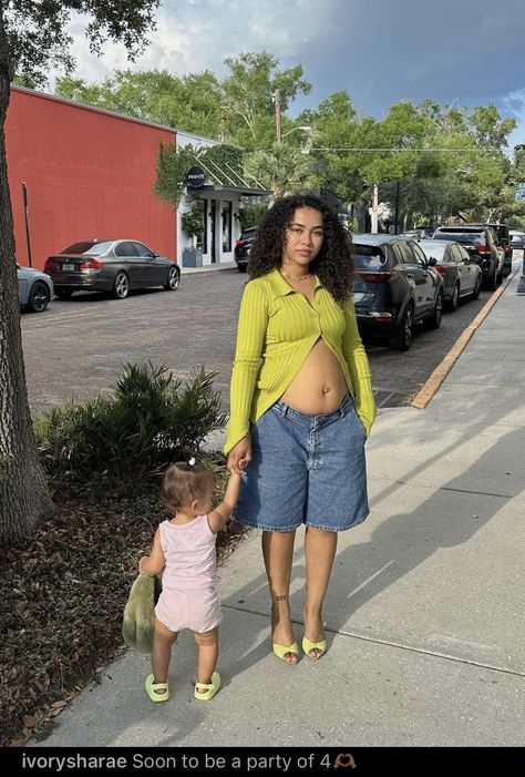 Victoria Monet Pregnant, Pregnancy Shorts Outfits, Small Bump Outfits, Aesthetic Pregnant Outfits, Rihanna Pregnant Outfits, Pregnancy Outfits Black Women, Pregnant Summer Outfits, Baddie Pregnancy Outfits, Hot Pregnancy Outfits