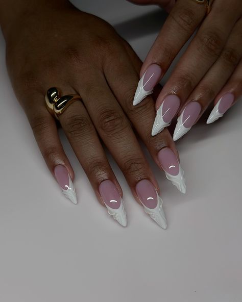 It’s been a 3D year 💅🏾 3d Simple Nail Art, Winter 3d Nails, White 3d Nails, Christmas 3d Nails, Black 3d Nails, Almond Nail, Nail Idea, 3d Nail Art, Easy Nail Art