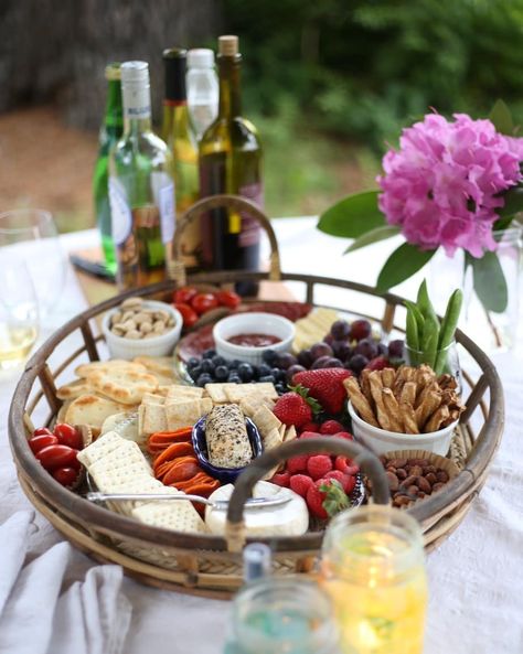 Host a summer happy hour picnic with some delicious small bites and tips to elevate your get together without a lot of fuss. Summer Happy Hour, Picnic Tray, Nibbles For Party, Summer Happy, Picnic Date, Sweet Summertime, Shine Your Light, Cheese Plate, Backyard Party