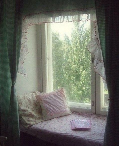 Pretty Window Aesthetic, Window Aesthetic, Coquette Windowsill, Coquette Bedding Single, Coquette Heart Bedding, Floral Bedding Aesthetic Coquette, Daughter Bedroom, Georgia Homes, Future Apartment