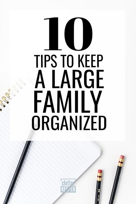 When you have a big family, the key to having a clean home is organization. Learn how to get started with these simple large family tips and ideas for awesome organization on everything from command centers to getting your kids to help. #homeorganization #organizing #clutterkeeper Big Family Organization, Large Family Organization, Home Command Center, Command Centers, Family Tips, Family Command Center, Calendar Organization, Clutter Organization, Organized Mom