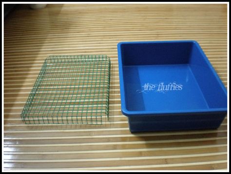 DIY Littertray Idea For Bunny – The Fluffies & The Purrrrs Rabbit Litter Tray Ideas, Diy Bunny Litter Tray, Rabbit Litter Box Ideas Diy, Rabbit Litter Box Ideas, Bunny Litter Box Ideas, Diy Rabbit Cage, Bunny Litter Box, Indoor Rabbit Cage, Rabbit Stuff