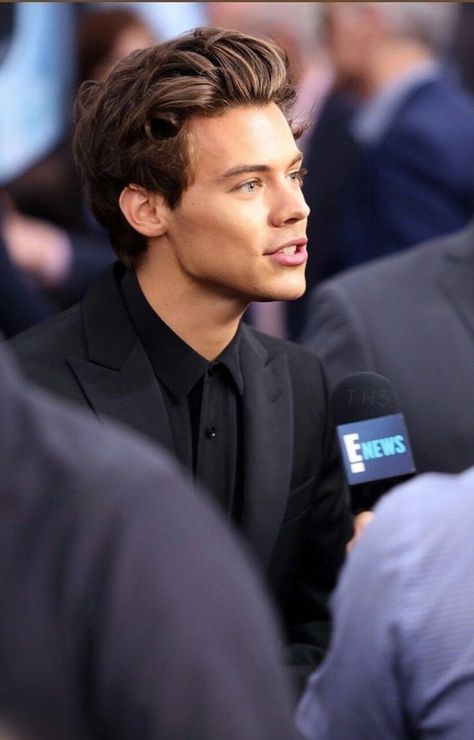 Dunkirk Premiere, Harry Styles Dunkirk, Two And Half Men, Harry 1d, Harry Styles Cute, Harry Styles Wallpaper, Harry Styles Pictures, Harry Styles Photos, Mr Style