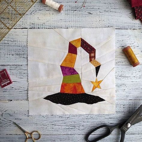 Southern Fabric Quilting’s Instagram photo: “Happy almost Halloween everyone! This paper piecing by @olesyalebedenkodesign was too adorable to pass up. #southernfabric #quilter…” Hat Quilt Block Pattern, Witch Hat Quilt, Halloween Quilt Blocks, Fun Quilts, Zucchini Flowers, Halloween Quilt, Hat Wall, Star Quilt Blocks, Halloween Quilts