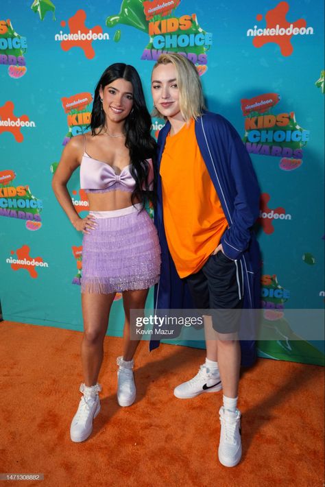 Kids Choice Awards, Disney Channel Shows, Disney Characters Videos, Peyton List, Charlie Damelio, Star Awards, Kids Choice Award, Slim Shady, Charli Damelio