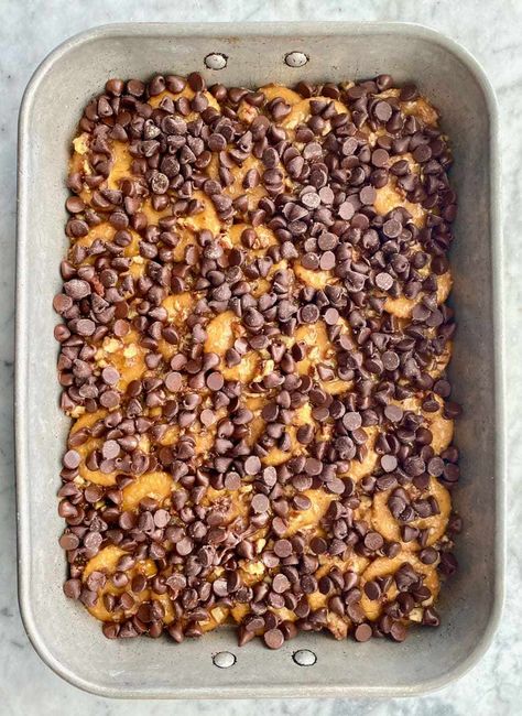 Chocolate Toffee Bars, Saltine Cracker Toffee, Oatmeal Chocolate Chip Bars, Saltine Toffee, Cracker Toffee, Toffee Bars, Candy Balls, Caramel Toffee, Butter Toffee