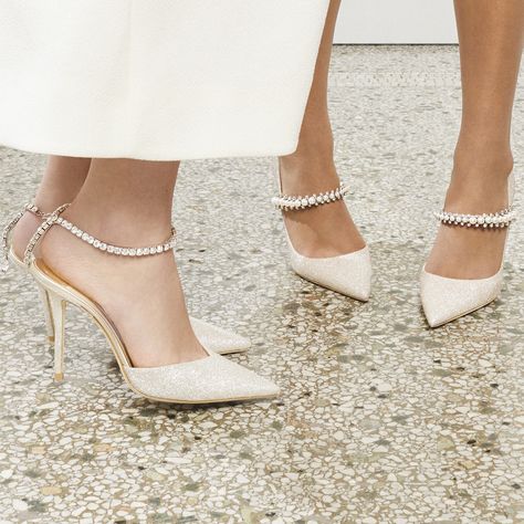 Jimmy Choo on Twitter: "Explore our bridal collection and make your day truly unforgettable. Featuring SAEDA and BAILY #IDOINCHOO https://t.co/5w6disHgGt… https://t.co/0drUMFap10" Jimmy Choo Wedding Shoes, Sparkly Wedding Shoes, Stars D'hollywood, Jimmy Choo Bridal, Fun Wedding Shoes, Designer Wedding Shoes, Sparkly Wedding, Glitter Pumps, Wedding Guest Shoes