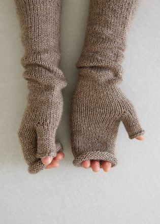 How To Knit Hand Warmers, Palmless Gloves, Knit Hand Warmers, Fingerless Gloves Knitted Pattern, Fingerless Gloves Crochet Pattern, Glove Pattern, Knit Leg Warmers, Gloves Pattern, Purl Soho