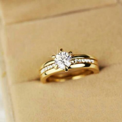 Indian Wedding Rings, Temple Jewellery Earrings, Couple Ring Design, Wedding Jewelry Sets Bridal Jewellery, Gold Finger Rings, Engagement Rings Couple, Diamond Bracelet Design, Cute Engagement Rings, Gold Rings Simple