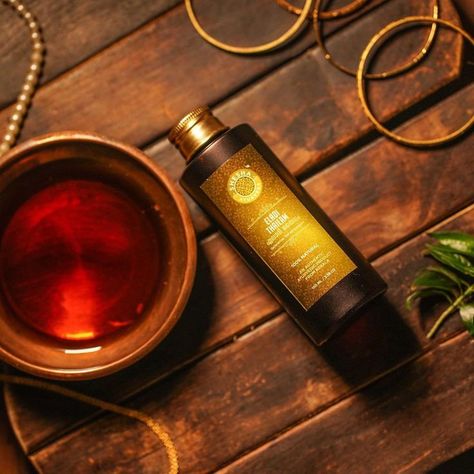 Ayurvedic Aesthetic, Oil Photography, Kerala Ayurveda, Bar Photography, Ayurvedic Skin Care, Creative Advertising Photography, Perfume Photography, Product Shoot, Beauty Products Photography