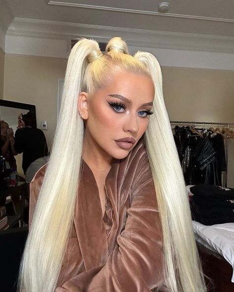 Christina Aguilera (@xtina) | Instagram Christina Aguilera Hair, Christina Agulara, Hair Puff, Simple Ponytails, Hair Dye Colors, Christina Aguilera, Interesting Faces, Girl Crush, Hair Designs