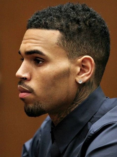 Chris Brown Haircut, Ice Stars, Chris Brown Funny, Chris Brown Outfits, Chris Brown Style, Chris Brown And Royalty, Chris Brown Wallpaper, Brown Pictures, Chris Breezy