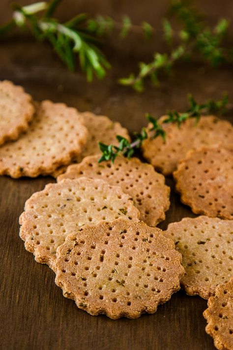 Amaranth Crackers, Amaranth Recipes, Crackers Recipe, Mixer Recipes, Vegan Snack Recipes, Gluten Free Crackers, Vegan And Gluten Free, Savory Vegan, Cracker Recipes