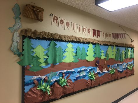 Fishing bulletin board Wetlands Bulletin Board, River Bulletin Board, Camping Theme Bulletin Board Ideas, Fishing Bulletin Board Ideas, Nature Bulletin Boards, Camping Bulletin Board, Camping Bulletin Boards, Preschool Camping, Bulletin Board Tree