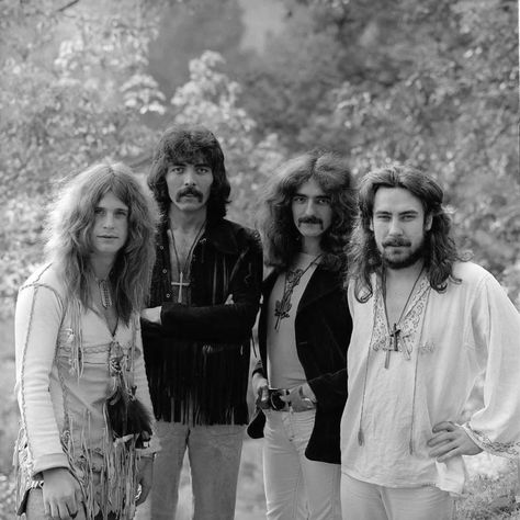 Black Sabbath Iron Man, Geezer Butler, Tony Iommi, Bill Ward, Hard Rock Music, Famous Musicians, Heavy Metal Music, Ozzy Osbourne, Band Posters