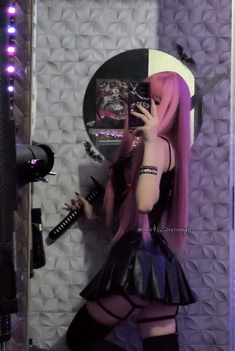 yuno gasai cosplay 🩷 May Pokemon Cosplay, Egirl Looks Style, Egirl Looks, Yuno Cosplay, Yuno Gasai Cosplay, Cosplay Aesthetic, Goth Cosplay, Risky Picture Ideas, Gasai Yuno