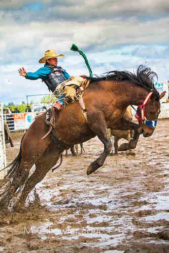 This pic is from our own Rodeo, it was a sloppy, muddy mess! But everybody just sucked it up and Rodeo'd On! Photo Thx To M.C. Fowler. Saddle Bronc Riding, Saddle Bronc, Bronc Riding, Rodeo Time, Rodeo Cowboys, Bucking Bronco, Rodeo Horses, Wilde Westen, Between Two Worlds