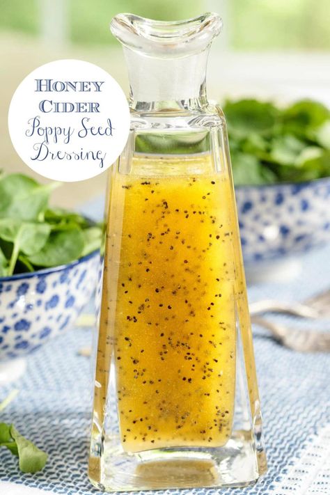 Different Kinds Of Salads, Spinach Salad Dressing, Sommer Mad, Types Of Salad, Poppy Seed Dressing, Salad Dressing Recipes Homemade, Homemade Salads, Winter Salad, Homemade Dressing