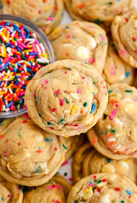 Funfetti Cheesecake Pudding Cookies Funfetti Cheesecake, Pudding Cookies Recipes, Family Snacks, Cheesecake Pudding, Pudding Cookies, Cheesecake Cookies, Biscotti Recipe, Sprinkle Cookies, Cookie Desserts