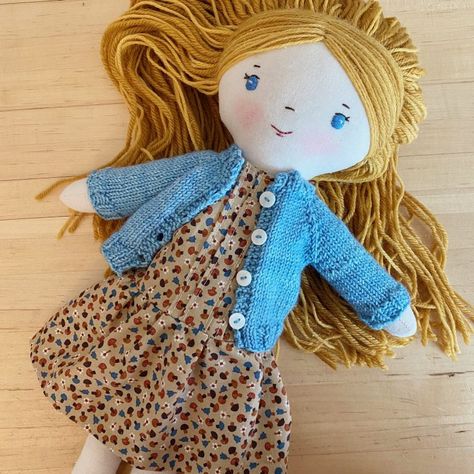 How To Make A Rag Doll Easy, Embroidered Doll Faces Simple, Tiny Rag Doll Pattern Free, Free Cloth Doll Patterns, Fabric Doll Sewing Pattern, Diy Doll Pattern Free Printable, Diy Rag Doll Pattern Free, Sewn Doll Pattern, Rag Doll Clothes Patterns Free