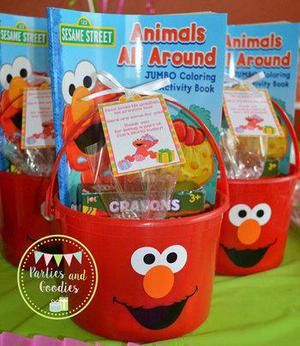 Elmo Bucket Favor Elmo Party Favors, Elmo Party Decorations, Elmo Birthday Party Ideas, Sesame Street Birthday Party Ideas Boy, Elmo Birthday Party Boy, Elmo First Birthday, Cookie Monster Birthday, Elmo Birthday Party, Sesame Street Birthday Party