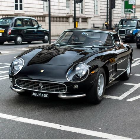 Ferrari 275 Gtb, 275 Gtb, Range Rover Car, Vintage Ferrari, Ferrari 275, Good Looking Cars, Ferrari 250, Euro Cars, Classic Sports Cars