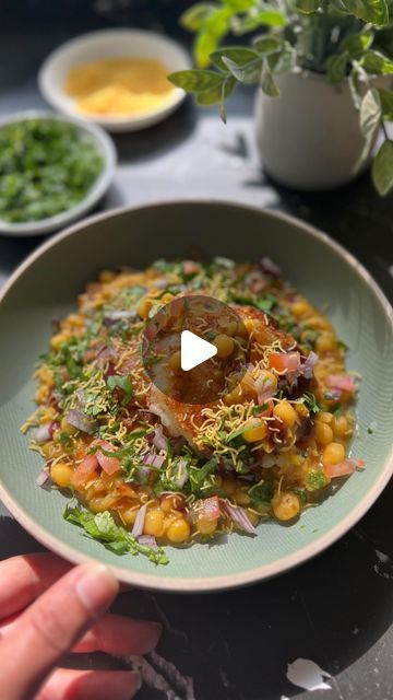 Ravali Pratapa 👩🏻‍🍳 on Instagram: "I have been craving for ragada patties for too long now, so had to make it 😌

Recipe: 

For ragada:
Soak white peas overnight and pressure adding some salt, turmeric, bay leaf until 4 whistles.
Heat a pan, add oil, cumin seeds, chopped onions, green chillies, ginger garlic paste, chopped tomatoes. Once these are sautéed add boiled white peas, chilli powder, lil bit of cumin powder, coriander powder, and salt. 
Keep mashing the peas for about a min, and cook it on low heat for about 20-30mins. 

For patties:
Boil potatoes in microwave for 6-8mins. Mash them with a fork, add chopped green chillies, ginger garlic paste, salt and make it into parties as shown. Fry them on both sides until golden brown. 

Serve with tamarind chutney, green chutney, fresh c Ragada Patties Recipe, Ragda Patties Recipe Video, Ragada Recipe, Ragda Recipe, Ragda Patties Recipe, Ragda Patties, Boil Potatoes, Potatoes In Microwave, Ginger Garlic Paste