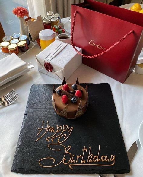 Restaurants For Birthdays, Surprise Birthday Decorations, Anniversaire Diy, Birthday Goals, Luxury Birthday, Amazon Purchases, Birthday Desserts, 22nd Birthday, Fancy Dinner