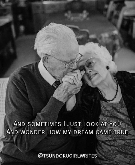 Love till the end. Old couple. Old Age Love Quotes, Old Fashioned Love Quotes, Old Couple Quotes, Love Old Couple, Cowboy Poems, Great Love Poems, Old Love Quotes, Old Couple In Love, Old Age Quotes