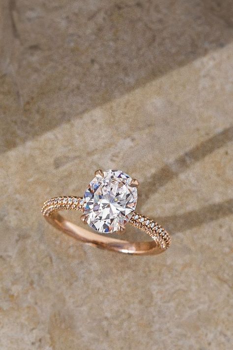 Simple engagement rings oval