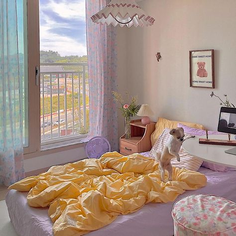 Yellow Aesthetic Room, Purple And Yellow Aesthetic, Loft Apartment Decorating, Aesthetic Views, Ive Icons, Aesthetic Room Ideas, Ideas Room, Home Aesthetic, Purple And Yellow