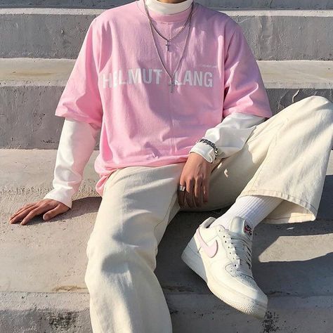 Indie Outfits Men, Soft Boy Outfits, Mens Trendy Outfits, Mens Fashion Streetwear, Stylish Mens Outfits, Indie Outfits, Streetwear Men Outfits, Men Fashion Casual Outfits, Pink Outfits