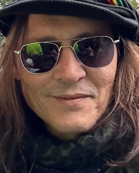 Johnny Depp Selfie 2024, Johnny Depp Selfie, Johnny Depp News, Johnny Depp Style, Johnny Depp Fans, Young Johnny Depp, Johnny Depp Pictures, Indigenous Peoples Day, New Pic