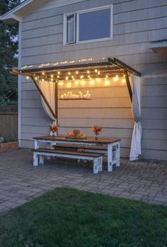 Summer Porch Decor, Diy Outdoor Lighting, House Door, Summer Porch, Door Interior, Backyard Lighting, Backyard Diy Projects, Diy Pergola, Backyard Projects