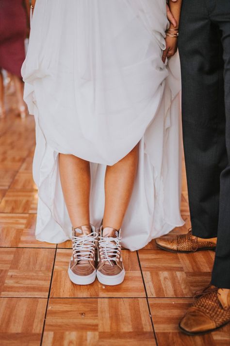 Bride in vans Bride Vans, Vans Hi, Wedding Dress Shoes, Elopement Inspiration, Hi Top, Photo Inspo, Just Go, Wedding Photo, Wedding Sneaker