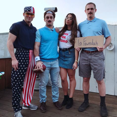 Napoleon Dynamite Deb, Napoleon Dynamite Pedro, Napoleon Dynamite Costume, Napoleon Costume, Pun Costumes, Best Group Halloween Costumes, Meme Costume, Trio Costumes, Halloween Costumes To Make