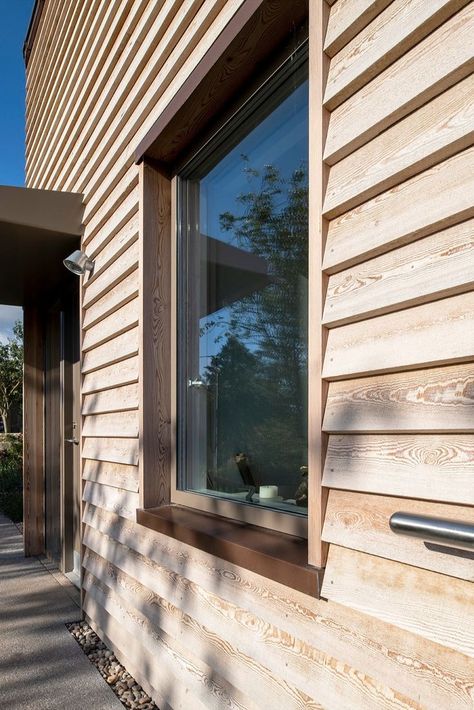 Horizontally constructed timber cladding Cedar Cladding House, Wooden Cladding Exterior, Hampton Exterior, Wood Cladding Exterior, Garden Log Cabins, Green Roof System, Larch Cladding, Wooden Cladding, Exterior Wall Cladding