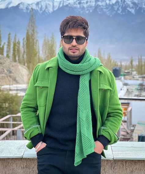 Dp Boy, Facebook Featured Photos, Jassi Gill, Mens Dress Outfits, Light Green Dress, Love You Cute, Boy Dp, Stylish Dp, Couple Dress